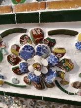 A flower adorning Wat Arun made from broken porcelain